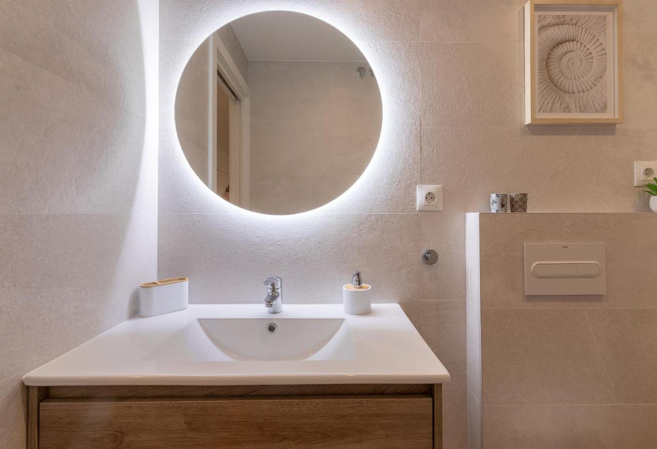 Precioso Y Recien Reformado Junto Al Metro Apartment Bilbao Luaran gambar